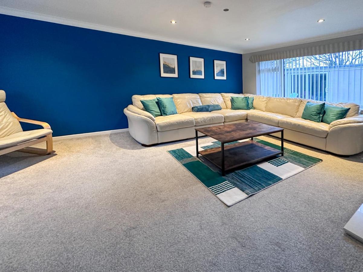 Blunsdon Lodge - Spacious Bungalow, High Speed Wi-Fi, Free Private Parking, Garden Swindon Luaran gambar