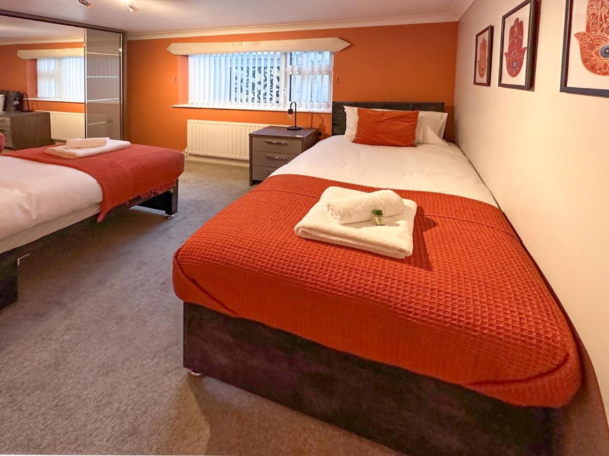 Blunsdon Lodge - Spacious Bungalow, High Speed Wi-Fi, Free Private Parking, Garden Swindon Luaran gambar