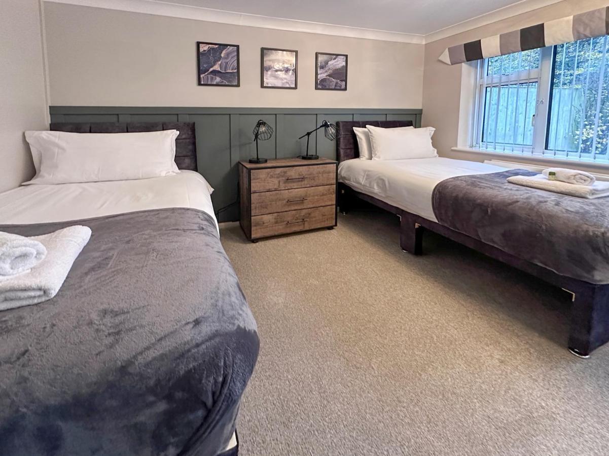 Blunsdon Lodge - Spacious Bungalow, High Speed Wi-Fi, Free Private Parking, Garden Swindon Luaran gambar