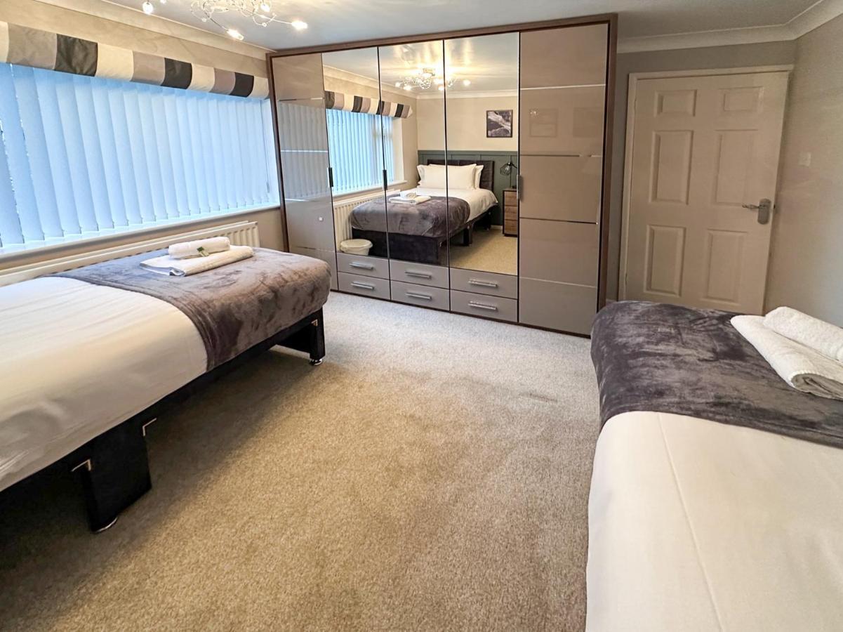 Blunsdon Lodge - Spacious Bungalow, High Speed Wi-Fi, Free Private Parking, Garden Swindon Luaran gambar