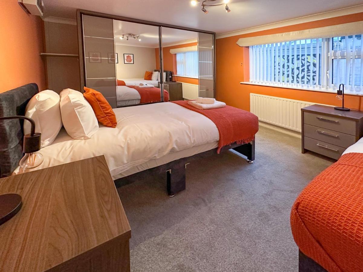 Blunsdon Lodge - Spacious Bungalow, High Speed Wi-Fi, Free Private Parking, Garden Swindon Luaran gambar
